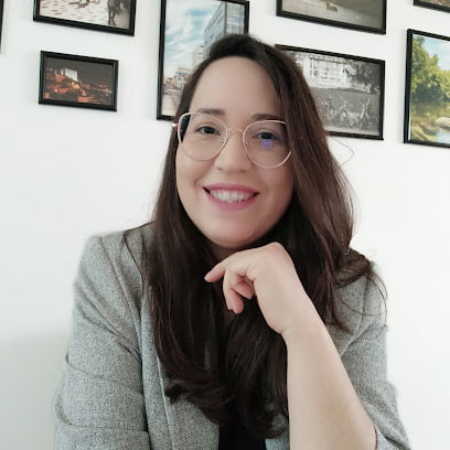 Nutricionista Lívia Nogueira Nutricionista